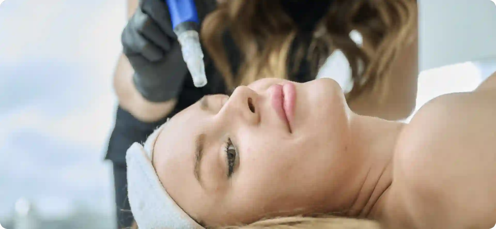 How Do Microneedles Trigger New Collagen and Elastin in Loose Skin Luton?